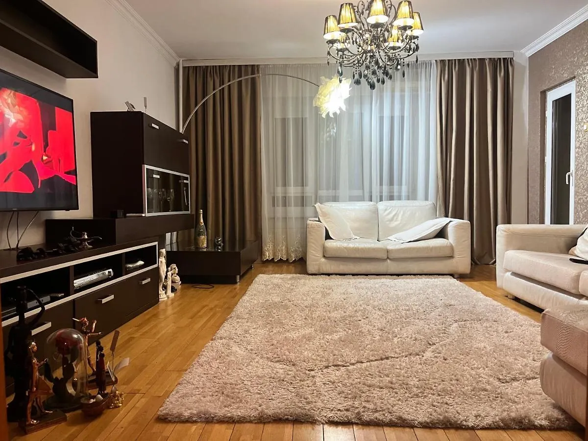 Charming Apartment/King Size Bed Bucharest Romania